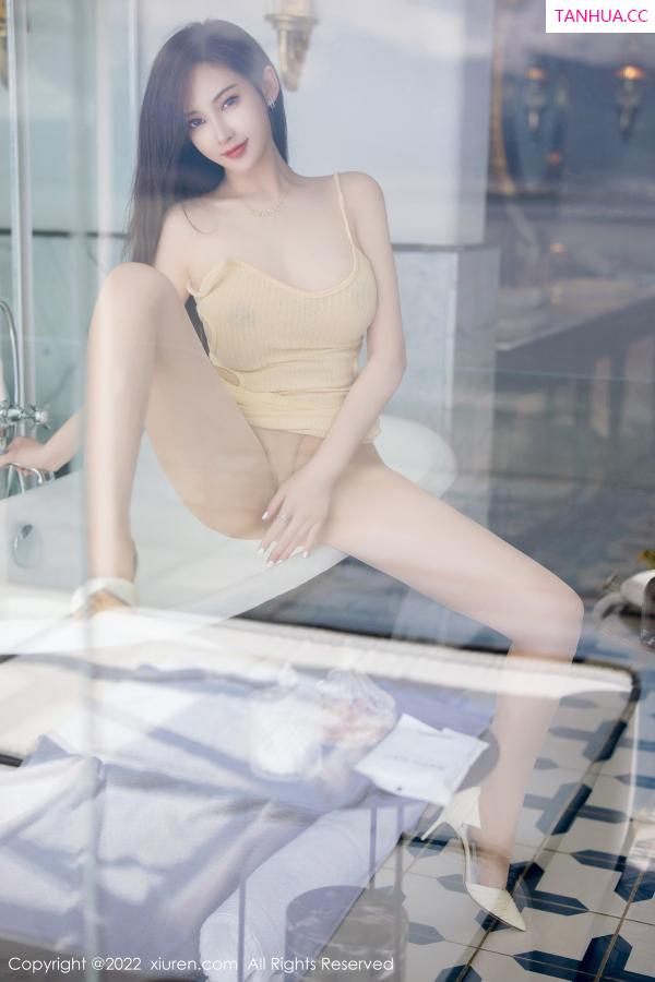 周妍希 奶瓶土肥圆 [XiuRen]高清写真图 2022.11.25 No.5912 土肥圆Carol 大理旅拍第35张图片